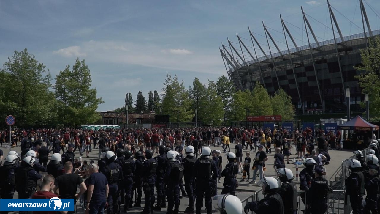 Kibice przed meczem Legia Warszawa vs Pogonia Szczecin | fot. Komenda Stołeczna Policji