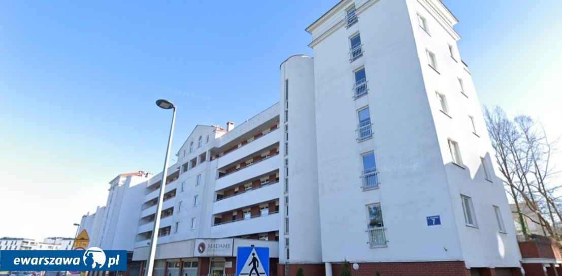 blok przy ul. Ceramicznej 7 w Warszawie | fot. google stret view