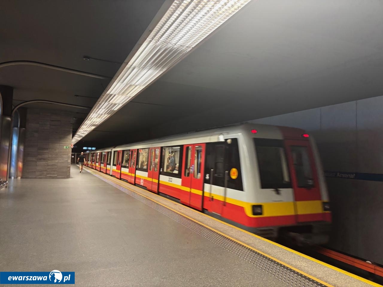 metro warszawskie | fot. Bartosz Pańczyk