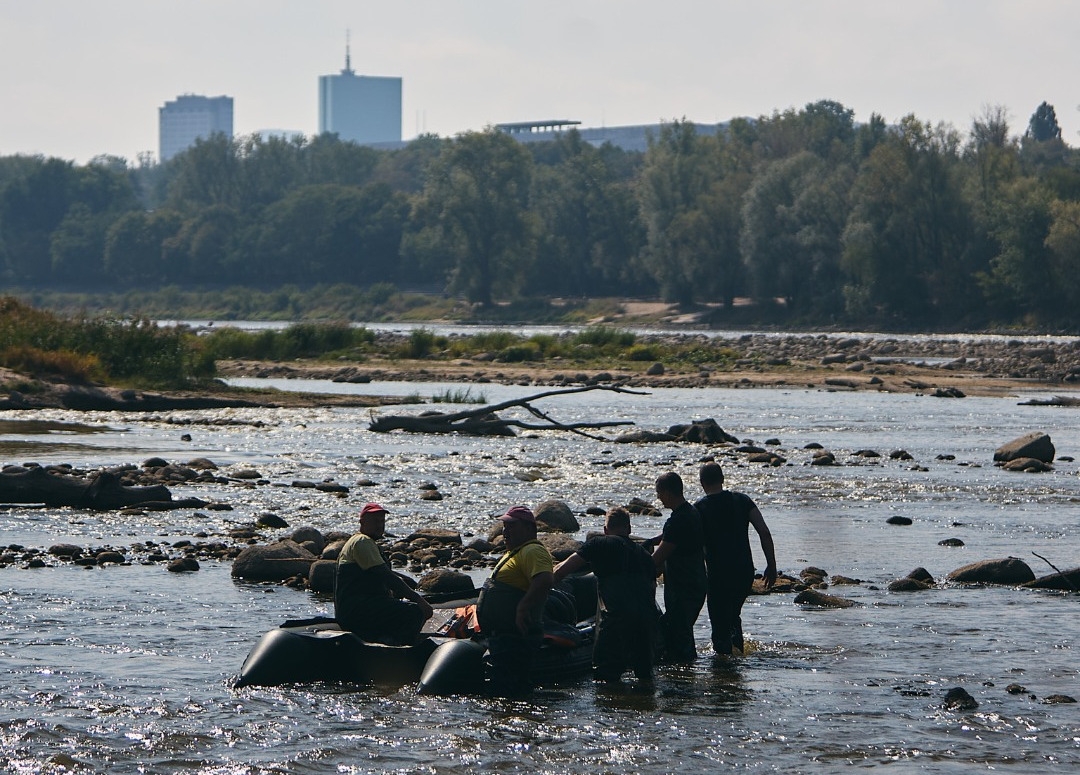 prace archeologiczne na Wiśle | fot. facebook.com/MuzeumHistoriiPolski