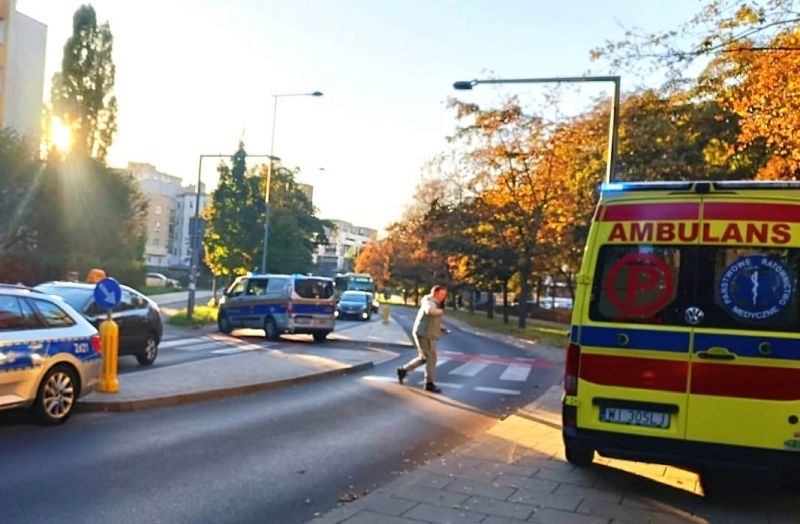 taksówka potrąciła kobietę w rolkach na Targówku | fot. strazmiejska.waw.pl