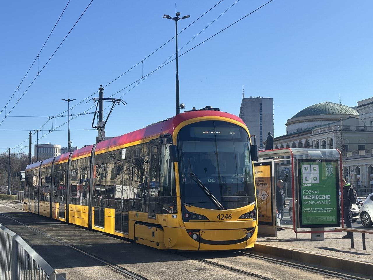 tramwaj na Placu Bankowym w Warszawie | fot. Bartosz Pańczyk