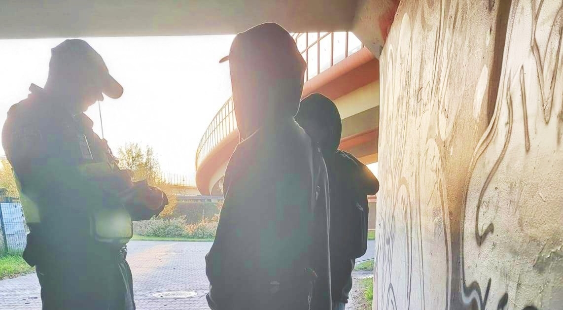 straż miejska złapała sprawców nielegalnego graffiti | fot. strazmiejska.waw.pl