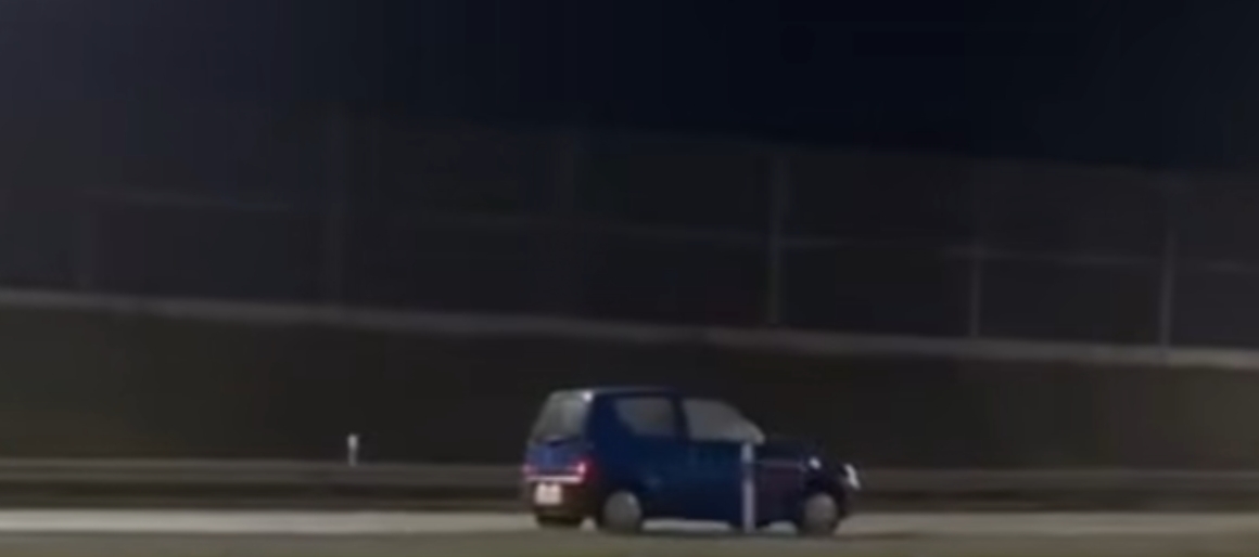samochód jechał pod prąd na S7 | fot. Policja Piaseczno /facebook