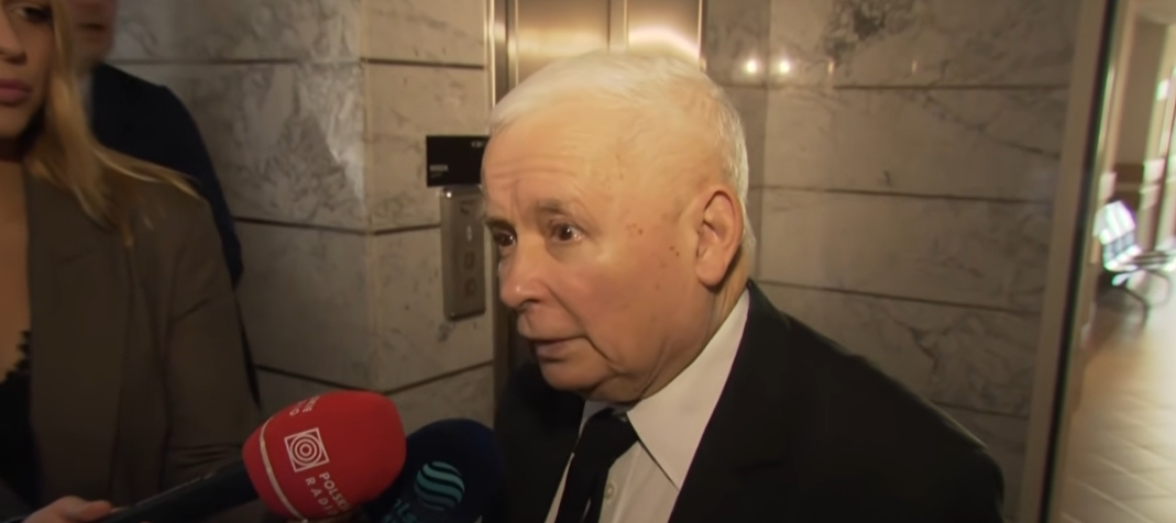 Jarosław Kaczyński w sądzie w Warszawie. | fot. TVP Info/screen