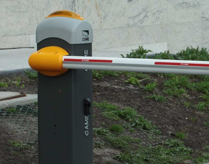 szlaban na parking na Imielinie | fot. Juss K./facebook