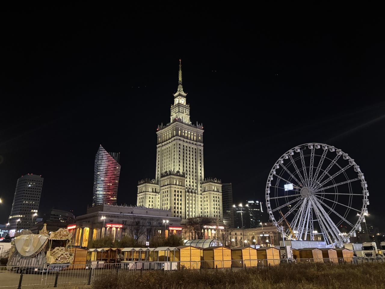 diabelski młyn pod Pałacem Kultury i Nauki | fot. Bartosz Pańczyk