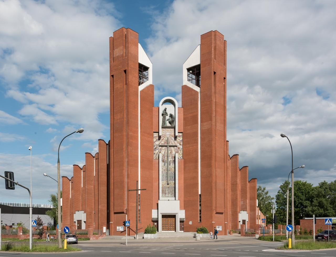 Kościół św. Tomasza Apostoła w Warszawie | fot. Autorstwa Adrian Grycuk - Praca własna, CC BY-SA 3.0 pl, https://commons.wikimedia.org/w/index.php?curid=95200746