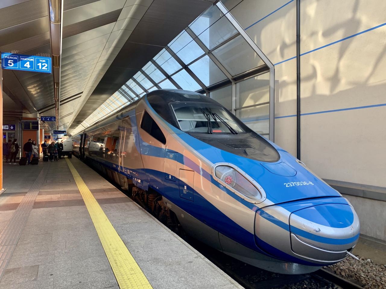 pkp intercity | fot. Autorstwa Chris Olszewski - Praca własna, CC BY-SA 4.0, https://commons.wikimedia.org/w/index.php?curid=82382204