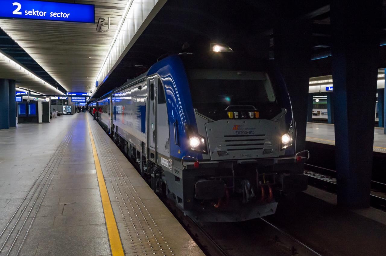 Dworzec Centralny w Warszawie | fot. By rail fox (flufftech.net) - Own work, CC0, https://commons.wikimedia.org/w/index.php?curid=158047955
