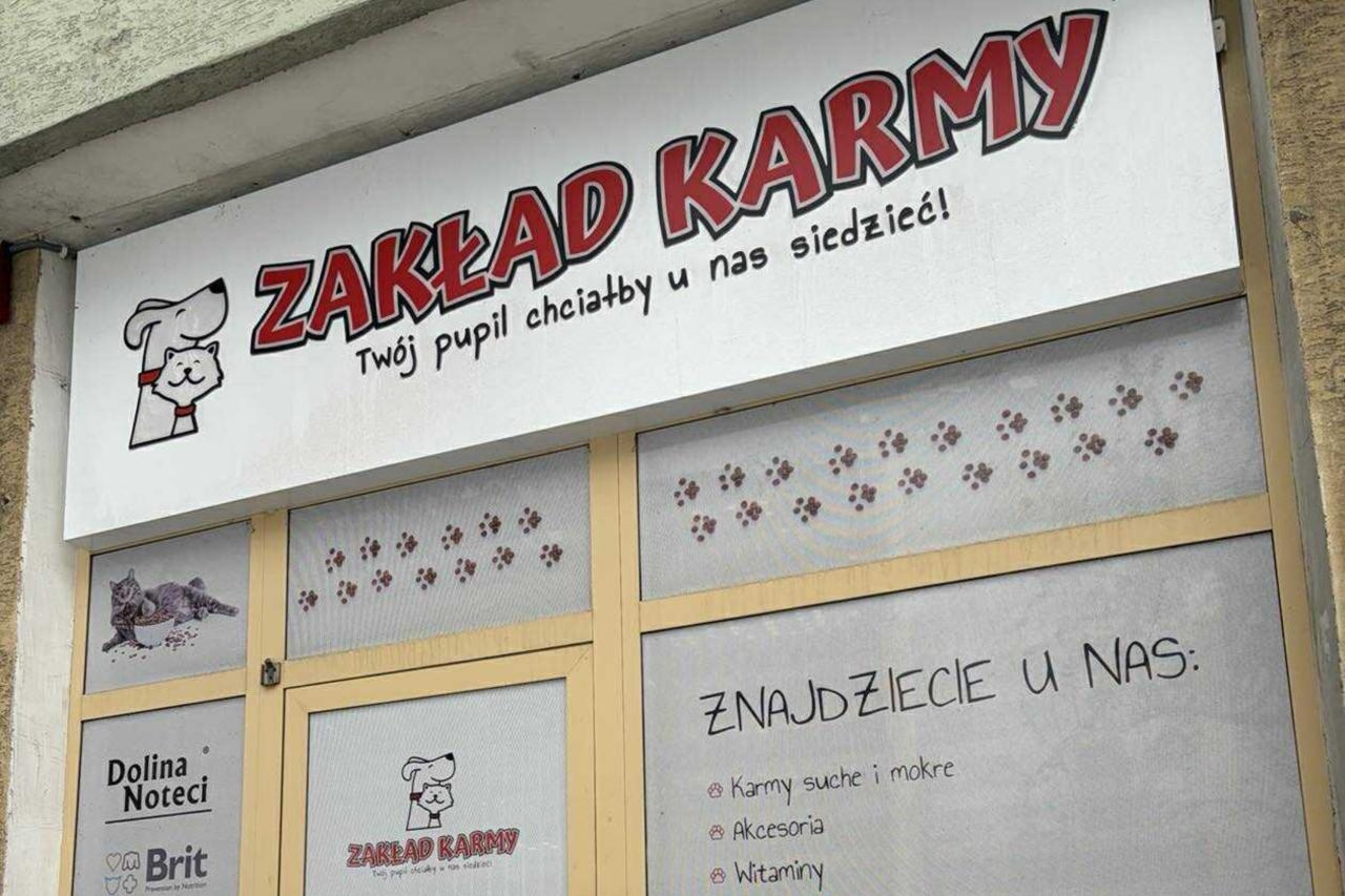 zamknięty sklep zoologiczny na Woli w Warszawie | fot. Bartosz Pańczyk