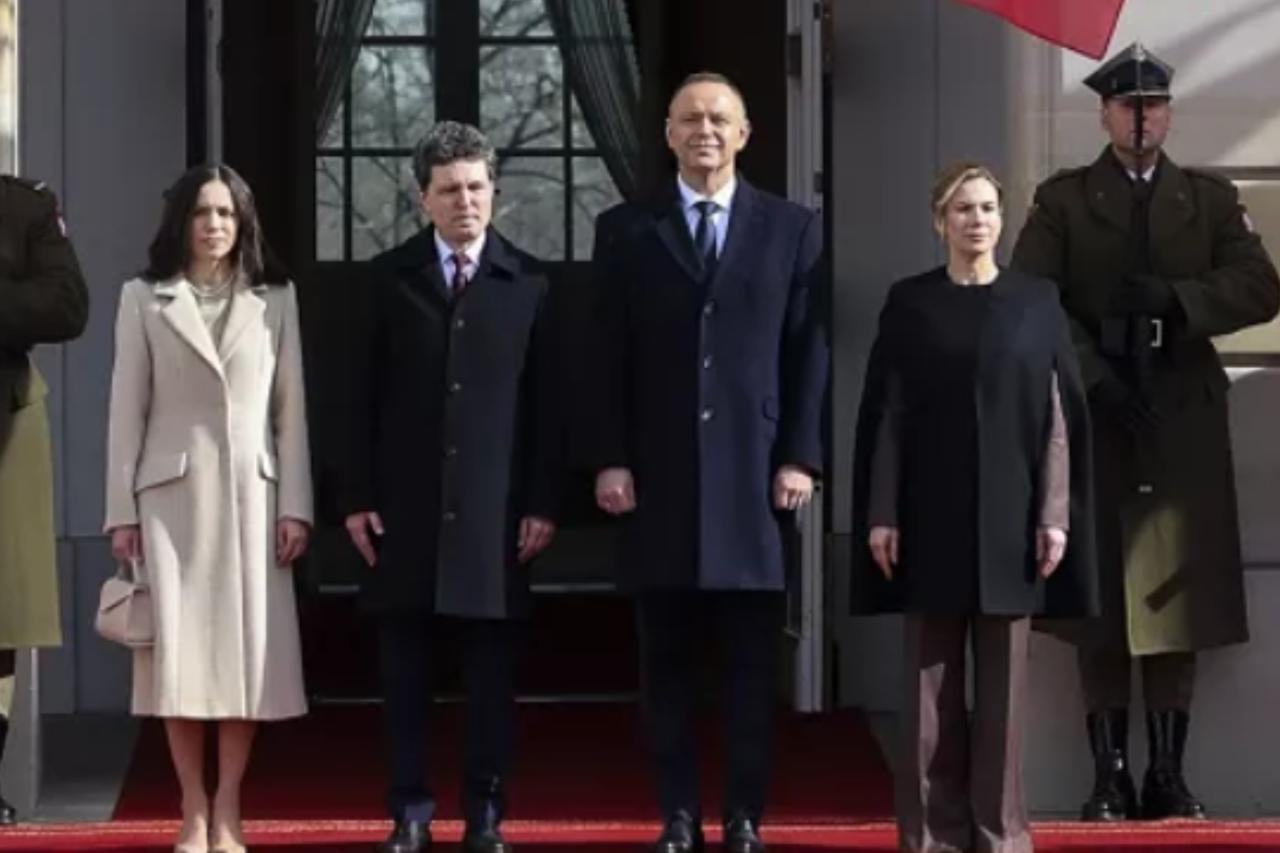 Karol Nawrocki z żoną przywitali parę prezydencką z Rumunii | fot. Przemysław Keler/KPRP