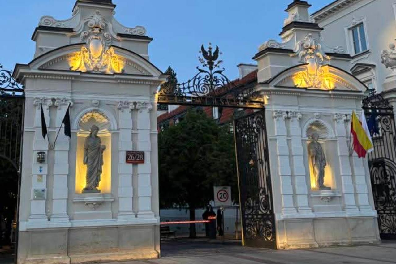 Brama Główna Uniwersytetu Warszawskiego | fot. Bartosz Pańczyk
