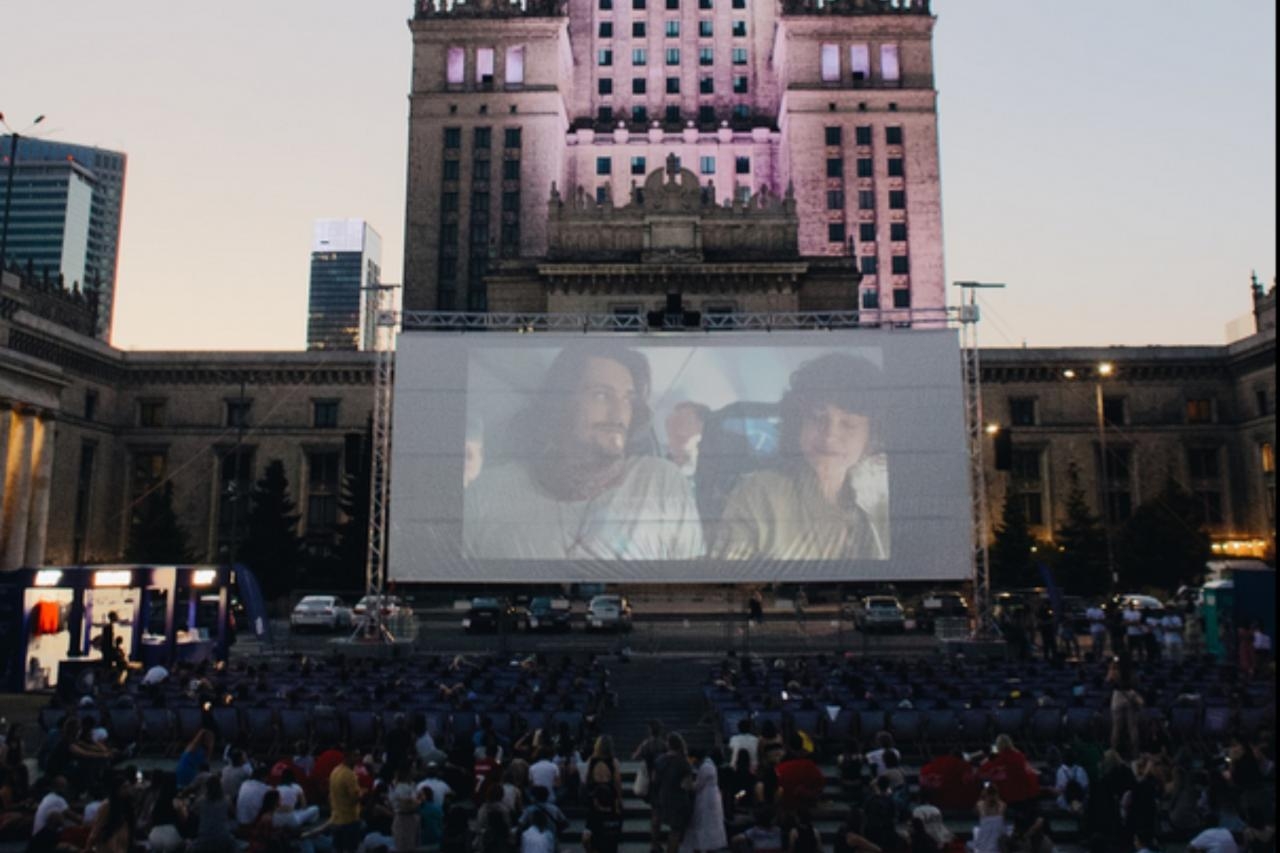 kino letnie pod Kinoteką w Warszawie | fot. Kulturalna Warszawa/facebook