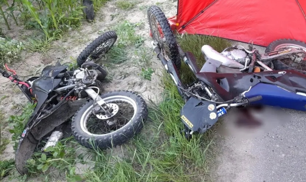 zderzenie dwóch motocykli crossowych | fot. Policja Płońsk