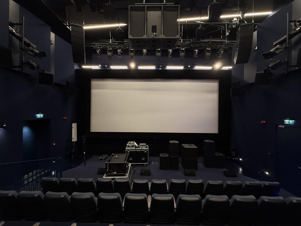 Kino Tęcza w Warszawie po modernizacji | fot. https://www.facebook.com/KinoTecza