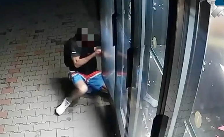 włamanie do kwiatomatu | fot. Komenda Powiatowa Policji w Płońsku