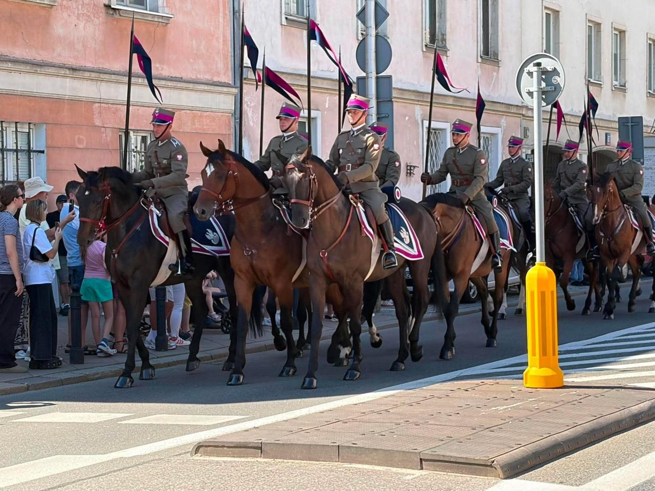 Defilada w Warszawie w Święto Wojska Polskiego | fot. Bartosz Pańczyk