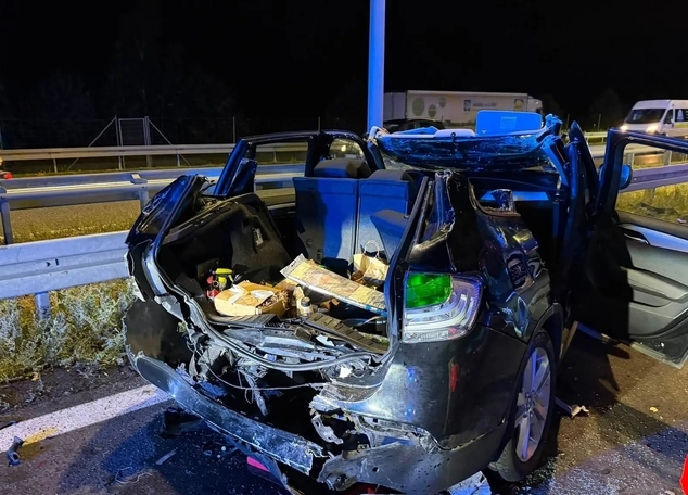 samochód po wypadku na S8 | fot. OSP Zabrodzie Ksrg