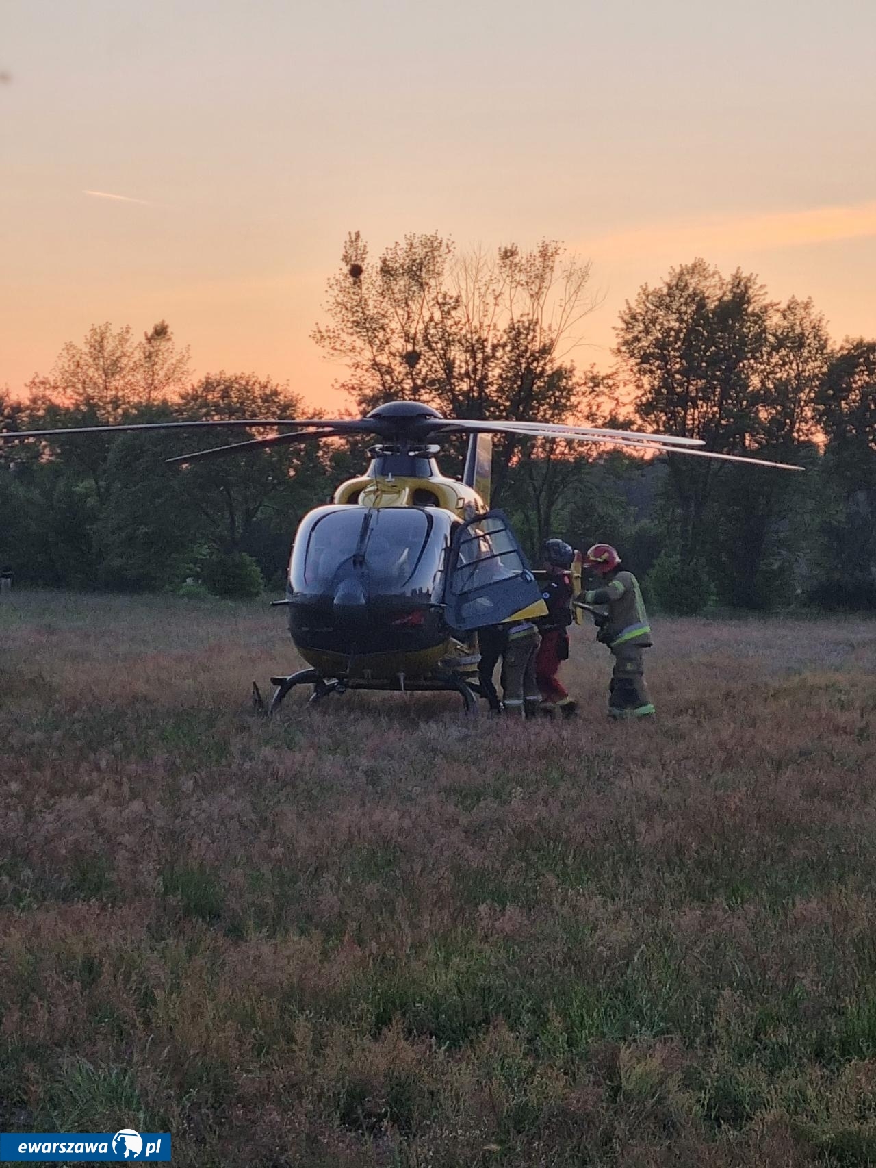 katastrofa motolotni | fot. OSP Radziejowice / facebook