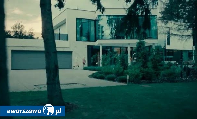 dom Klaudii Halejcio w serialu "Aniela" | fot. Netflix / materiały prasowe