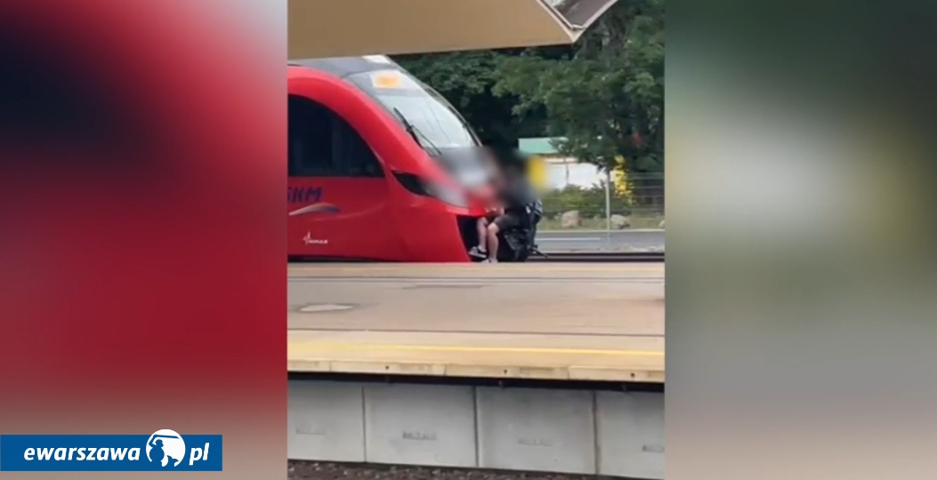 nastolatkowie jechali na tyle pociągu | fot. tvn24.pl/tvnwarszawa