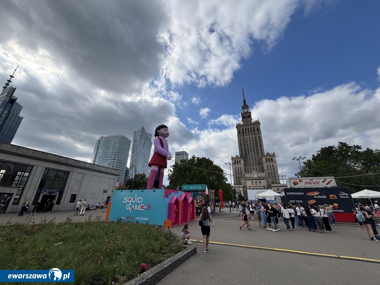 "Squid Game" w Śródmieściu w Warszawie | fot. Bartosz Pańczyk