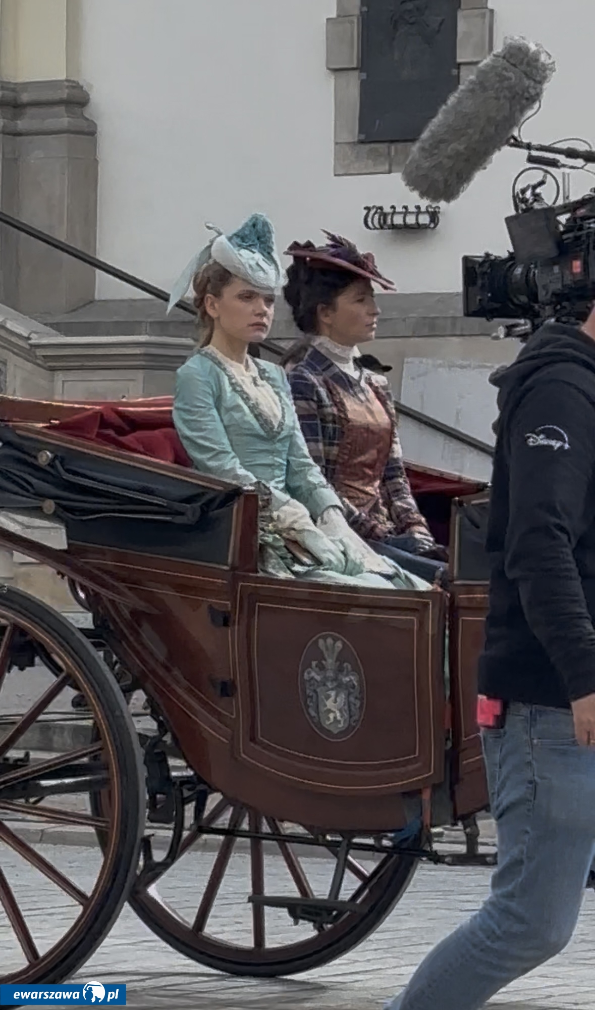 Sandra Drzymalska na planie "Lalki" | fot. Bartosz Pańczyk