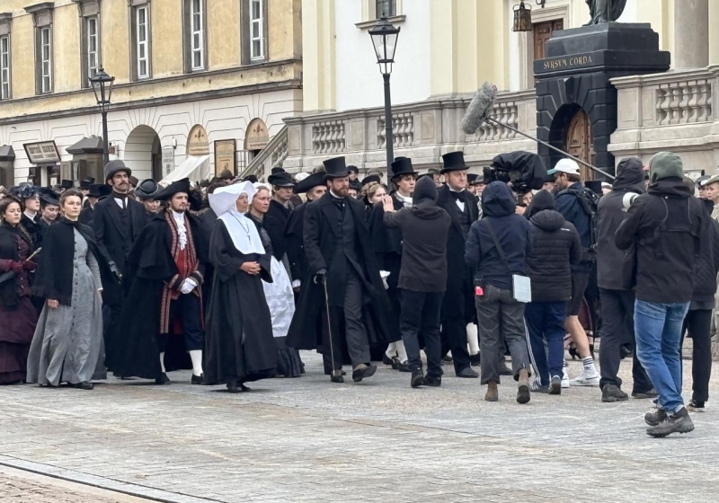 Aktorzy na planie "Lalki" | fot. Bartosz Pańczyk