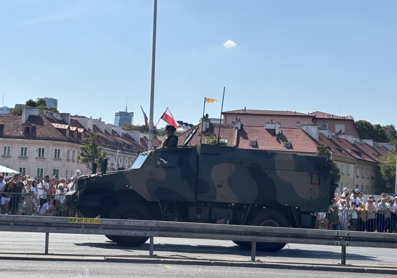 defilada w Warszawie z okazji Święta Wojska Polskiego | fot. Bartosz Pańczyk