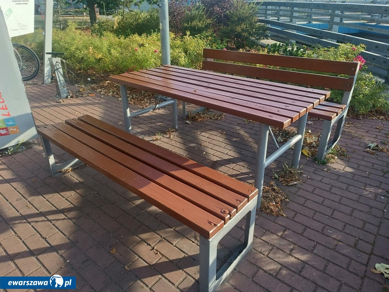 odnowiona ławka | fot. facebook.com/MiastoLegionowo