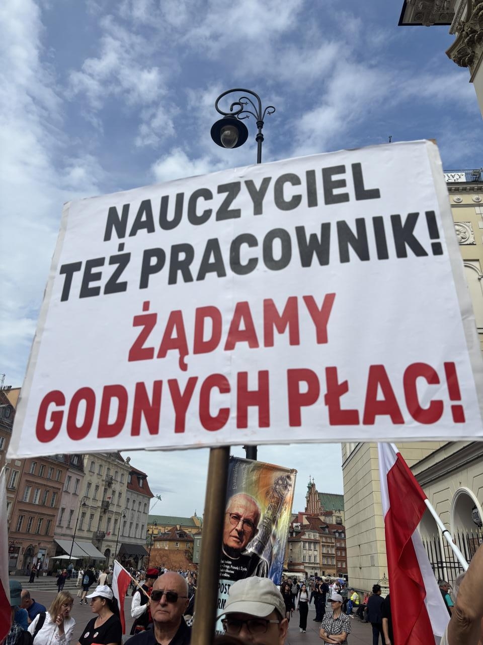 Jan Pietrzak na Placu Zamkowym w Warszawie | fot. Bartosz Pańczyk
