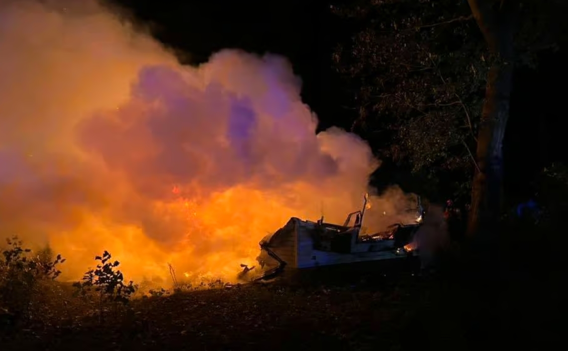 pożar domku holenderskiego | fot. Komenda Powiatowa Państwowej Straży Pożarnej w Legionowie